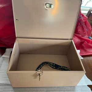 Secure Fire resistant Lock Box Strong box w handles